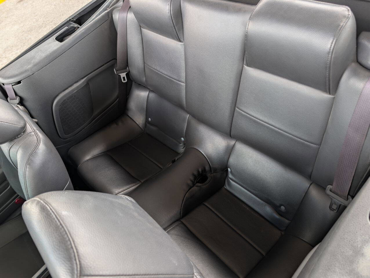 Used 2006 Ford Mustang Convertible RWD image 16