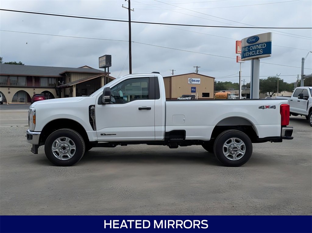 New 2025 Ford F350 XLT image 9