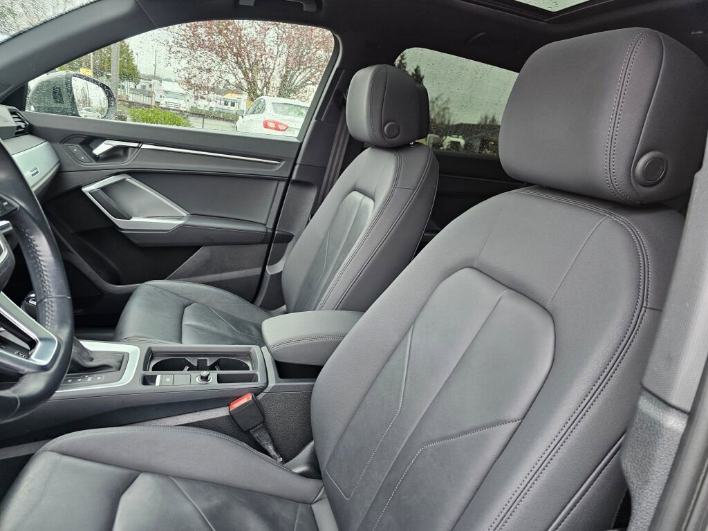 Used 2020 Audi Q3 2.0T Premium w/ Convenience Package image 26