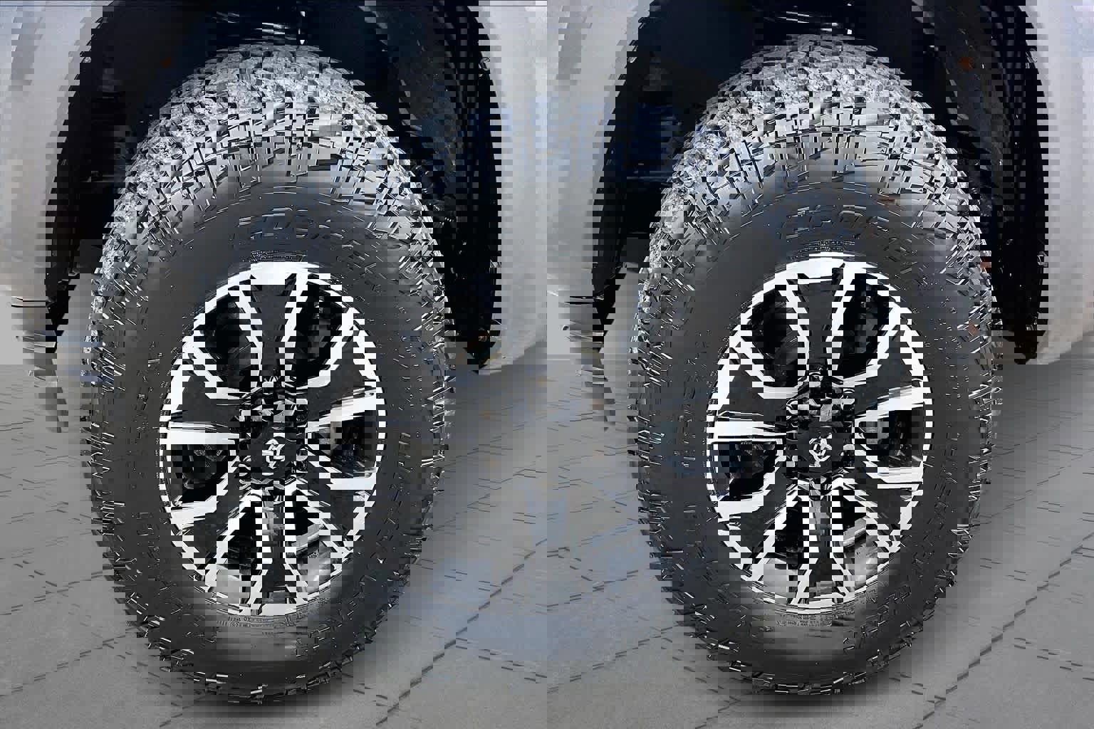 Used 2021 Toyota Tacoma TRD Sport w/ Technology Package image 11