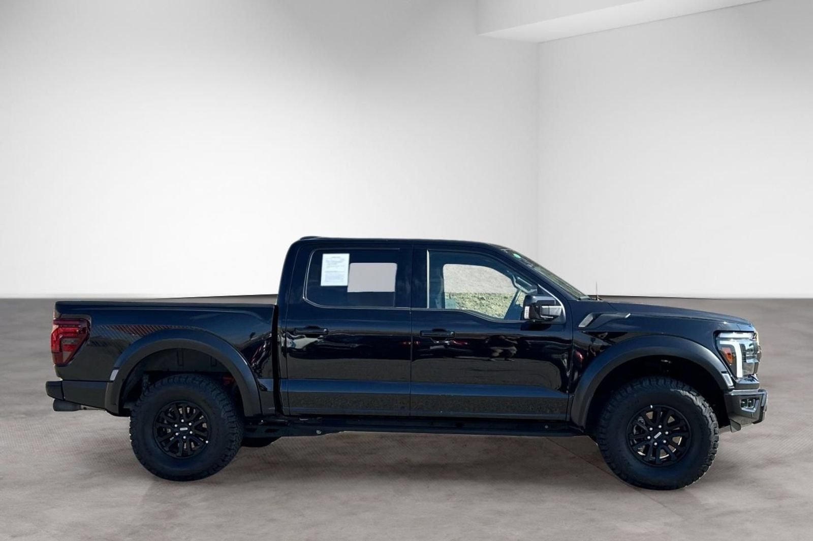 Used 2025 Ford F150 Raptor AWD/4WD image 7