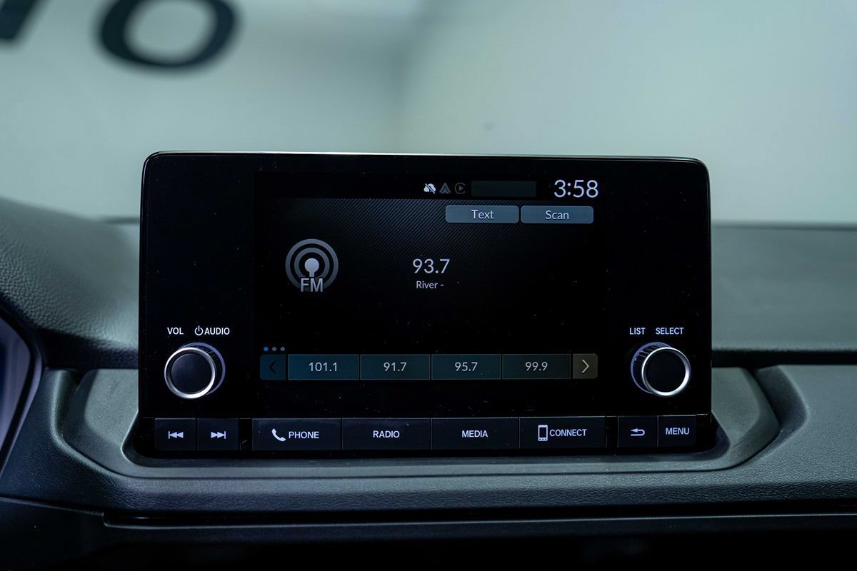 Used 2025 Honda Accord SE image 6