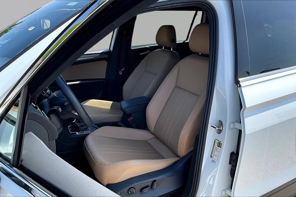 Used 2023 Volkswagen Tiguan SE FWD image 22