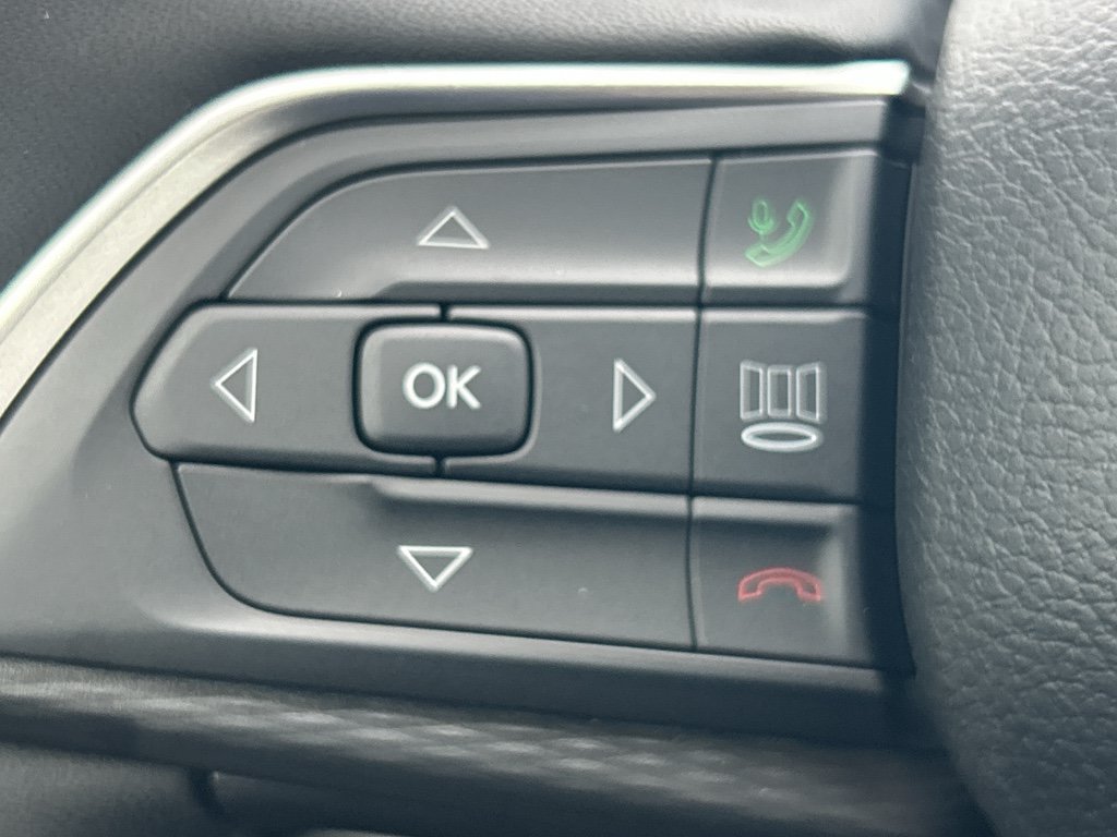 New 2025 Jeep Grand Cherokee Laredo RWD image 12