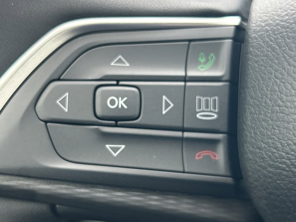 New 2025 Jeep Grand Cherokee Laredo RWD image 12