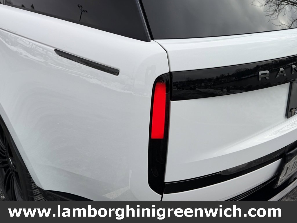 Used 2022 Land Rover Range Rover SE image 16