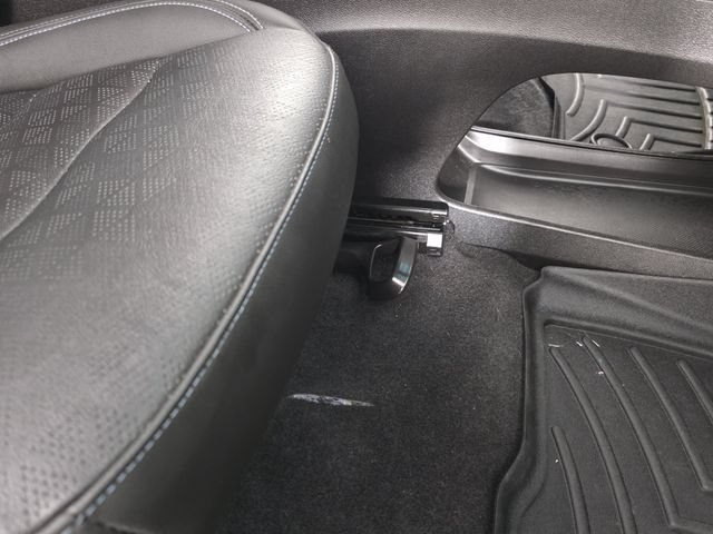 Certified 2023 Chevrolet Bolt LT FWD image 30