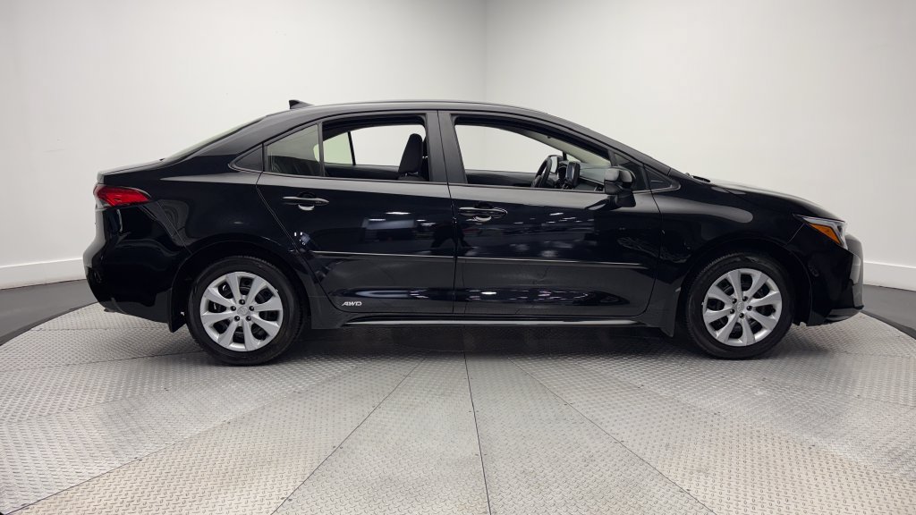 Used 2026 Toyota Corolla LE AWD/4WD image 37