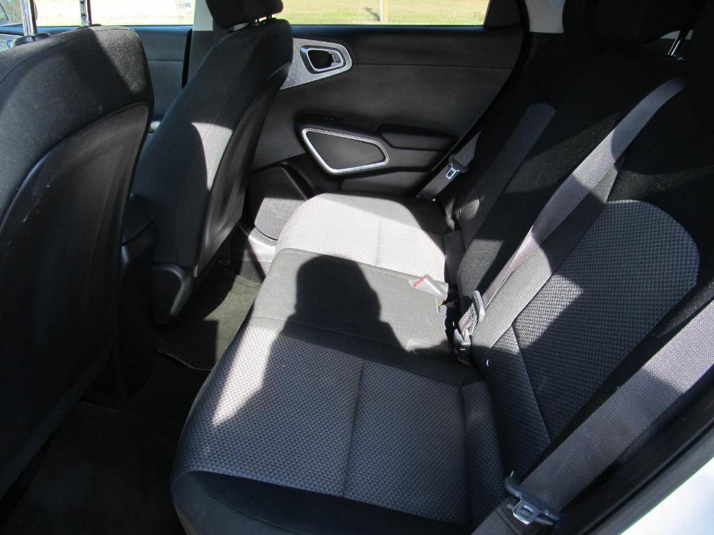 Used 2020 Kia Soul LX image 25