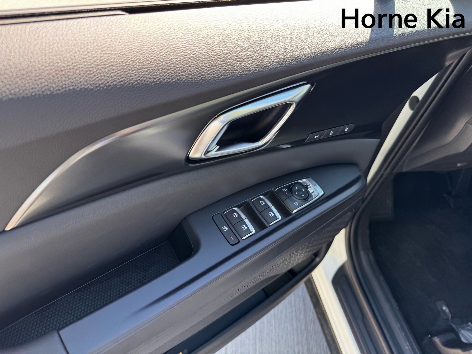 New 2026 Kia Carnival SX Prestige image 11