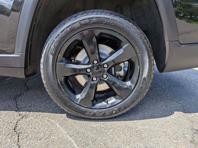 Certified 2024 Jeep Grand Cherokee L Laredo AWD/4WD image 30