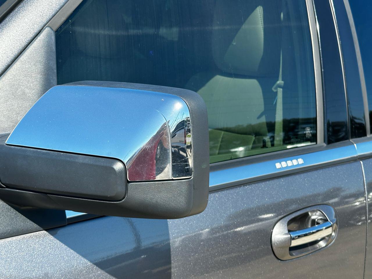 Used 2012 Lincoln Navigator 2WD image 18