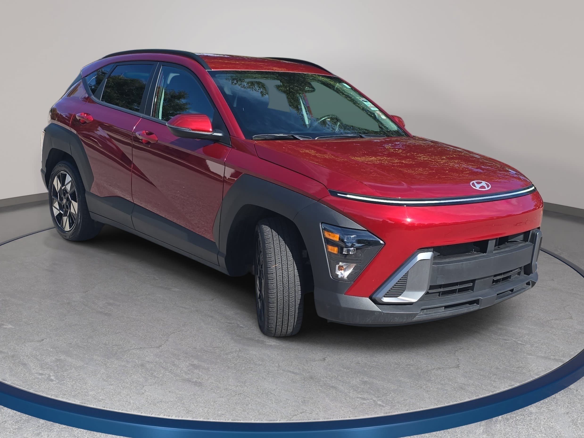 Used 2025 Hyundai Kona SEL FWD image 3