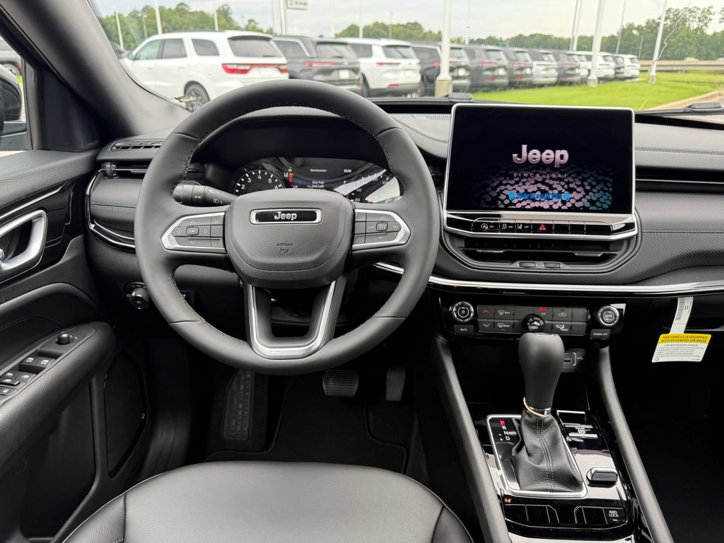 New 2026 Jeep Compass Latitude AWD/4WD image 8