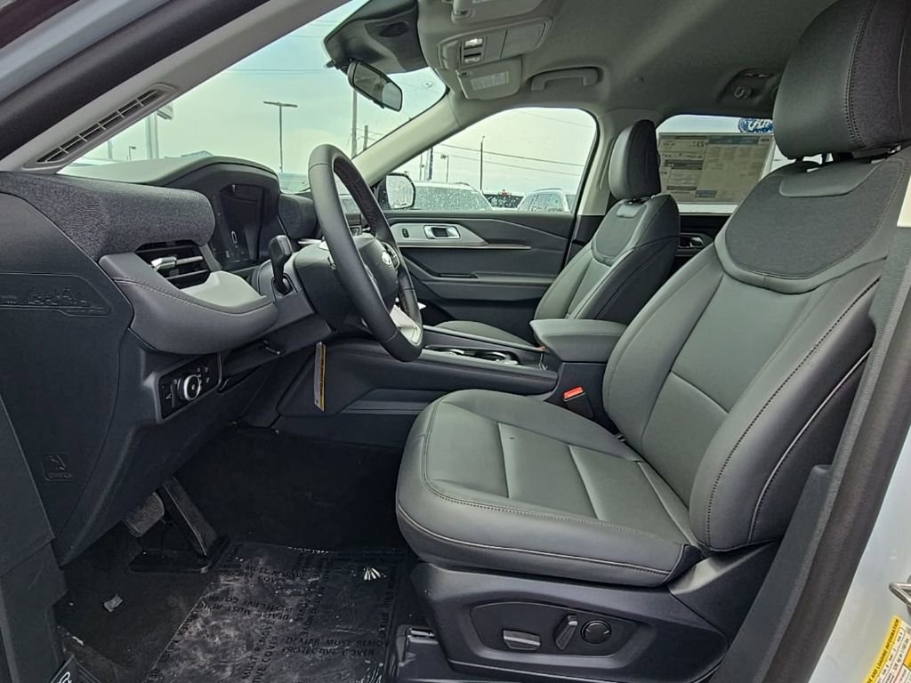 New 2026 Ford Explorer Active image 10