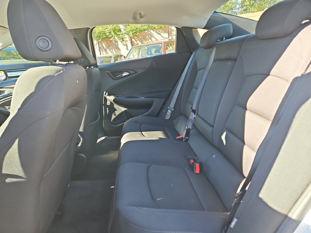 Used 2024 Chevrolet Malibu LT FWD image 17