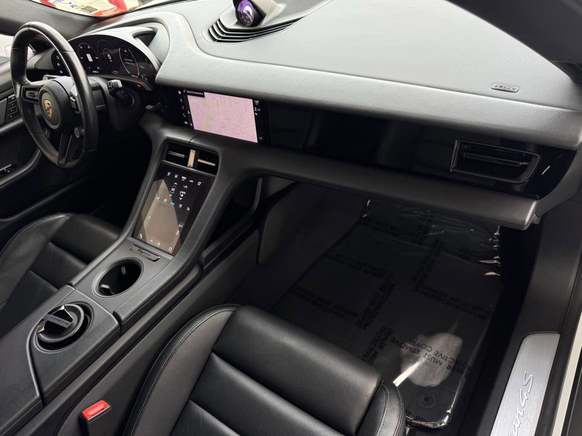 Used 2020 Porsche Taycan 4S AWD/4WD image 23