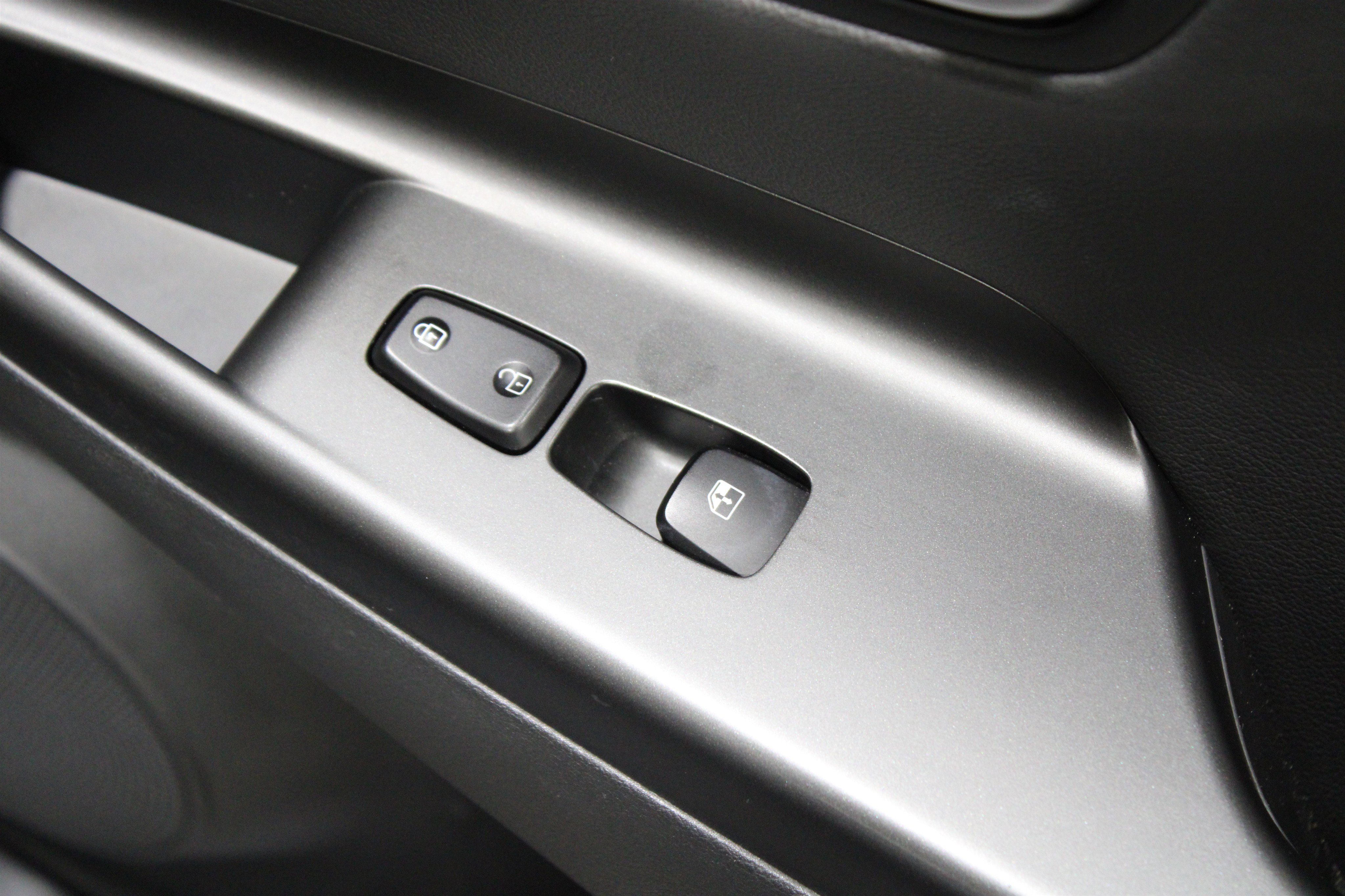 Used 2022 Hyundai Kona Limited image 29