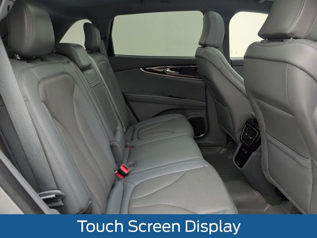 Used 2022 Lincoln Nautilus Reserve w/ Equipment Group 201A image 18