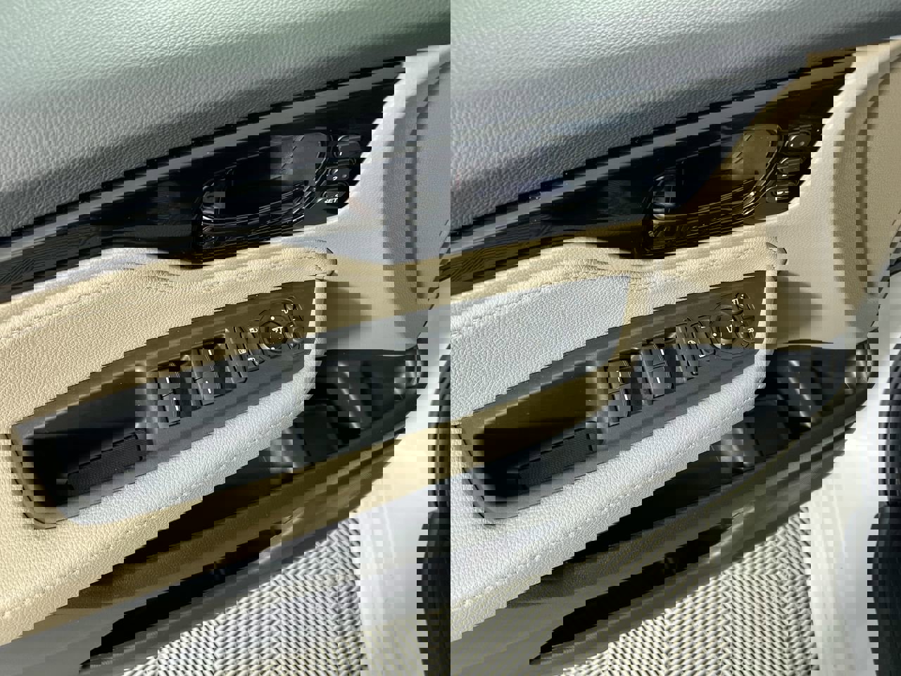 Used 2024 Honda Odyssey Elite image 15