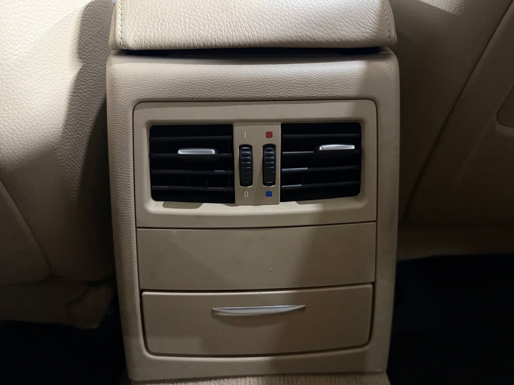 Used 2007 BMW 335xi Sedan AWD/4WD image 41