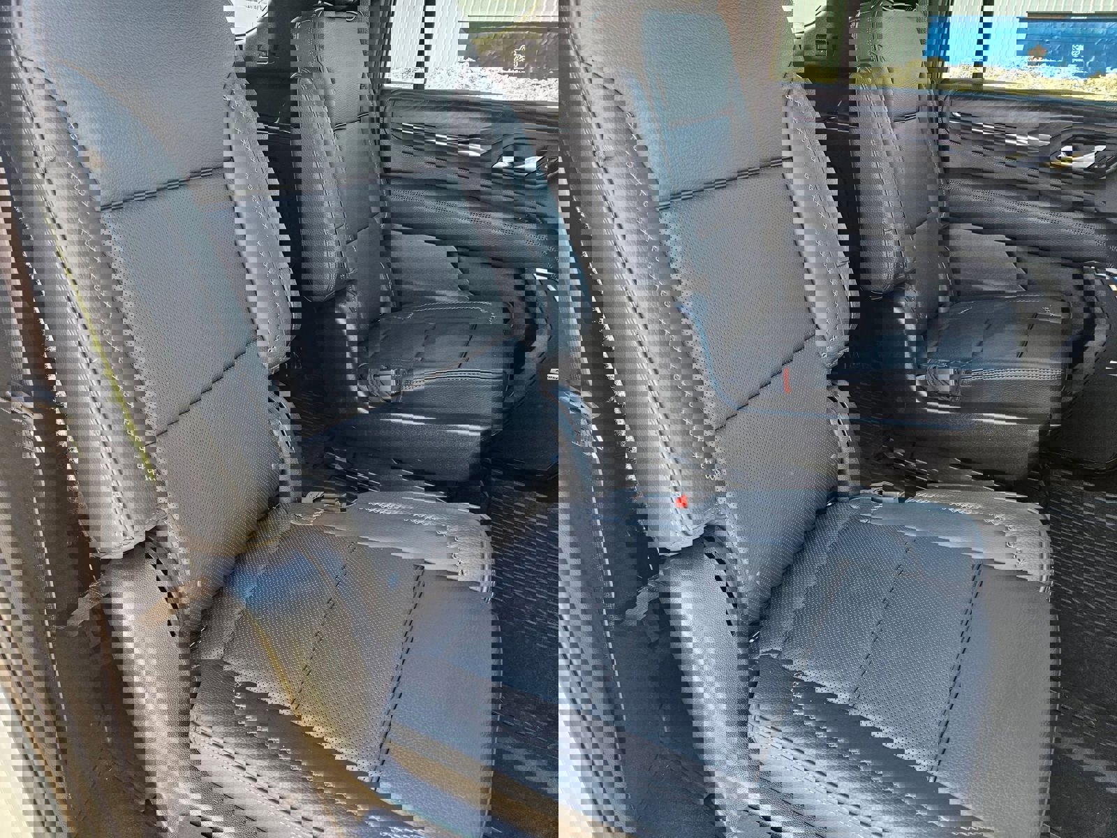 Used 2022 GMC Yukon XL Denali image 65