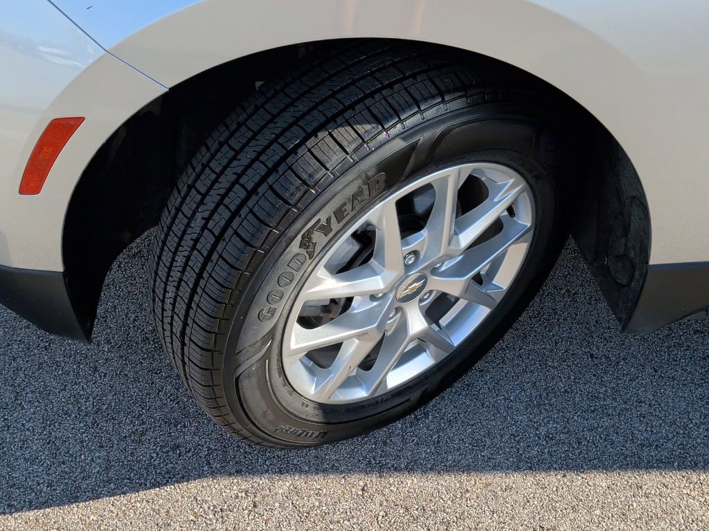 Used 2022 Chevrolet Equinox LT image 42