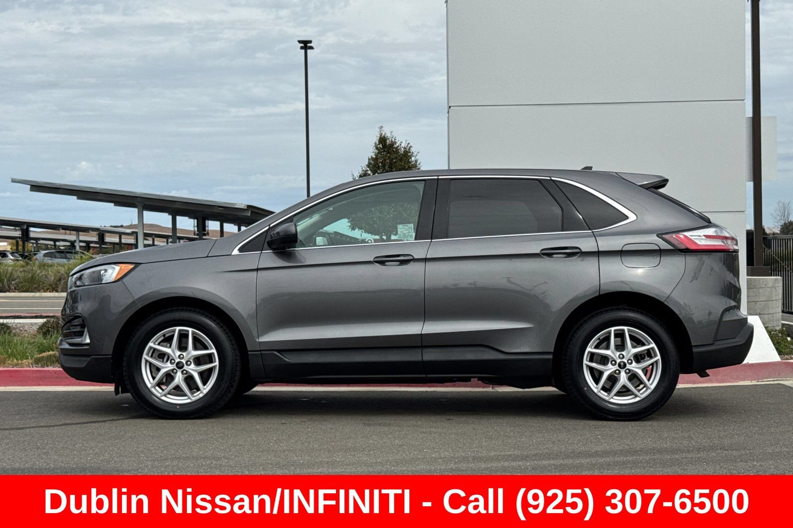 Used 2023 Ford Edge SEL w/ Convenience Package AWD/4WD image 7