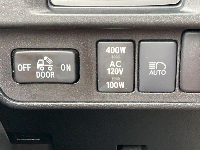 Used 2019 Toyota Tacoma TRD Off-Road AWD/4WD image 24