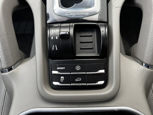 Used 2013 Porsche Cayenne image 27