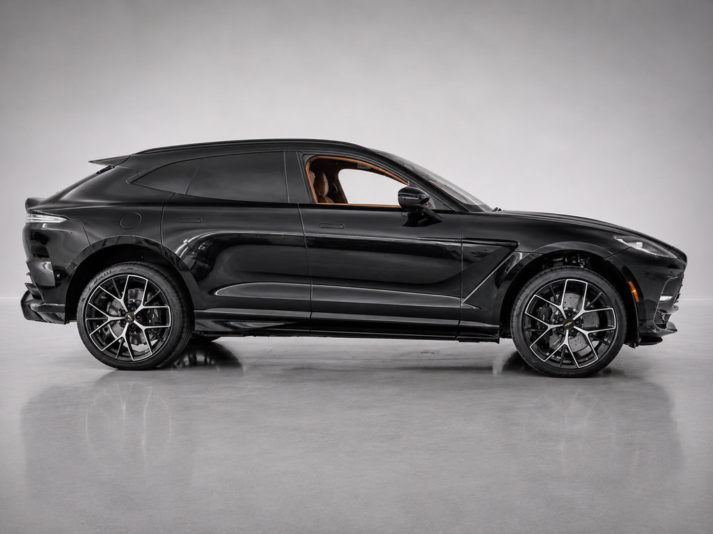 New 2026 Aston Martin DBX 707 AWD/4WD image 9