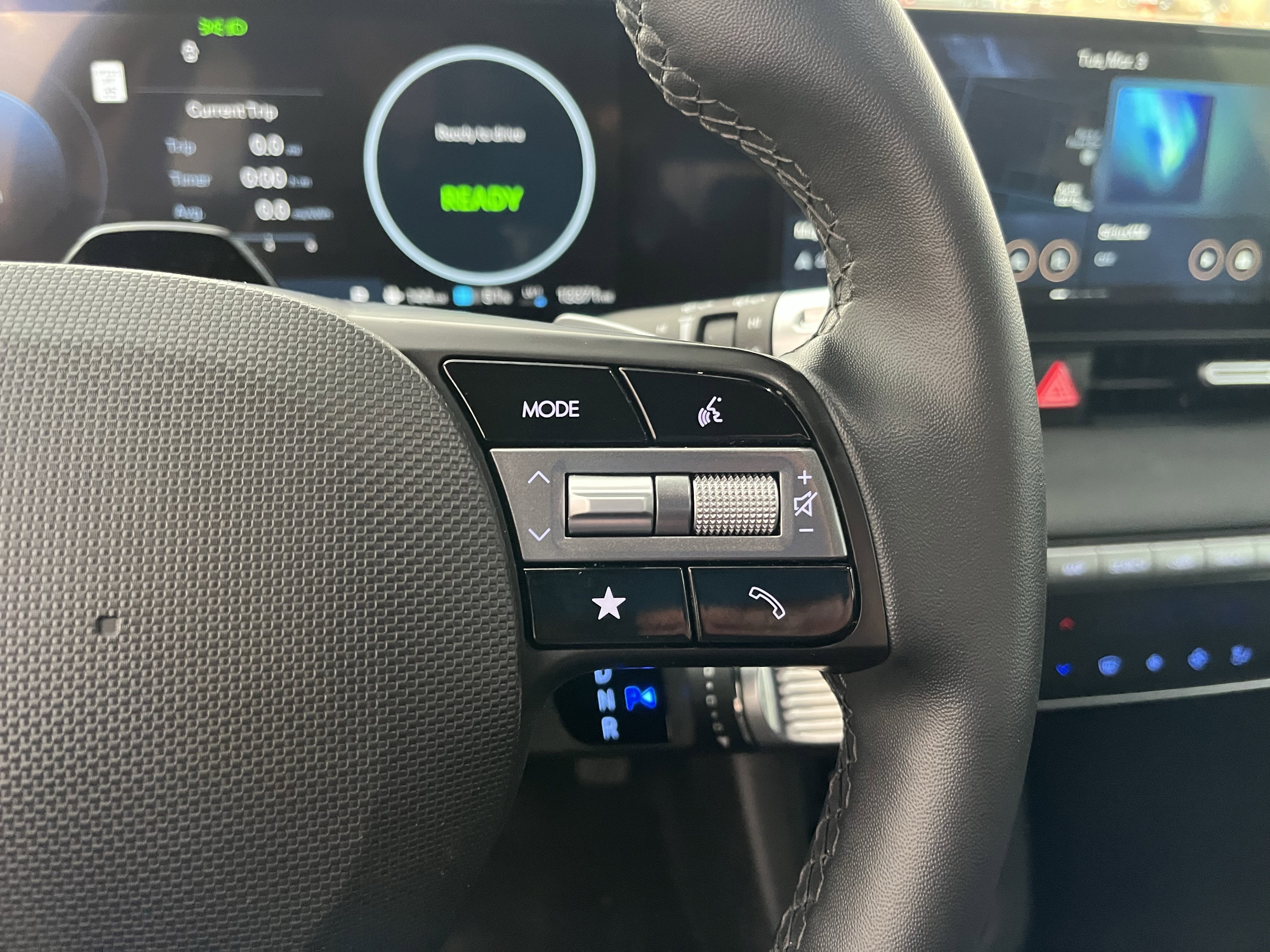 Used 2025 Hyundai Ioniq 5 SE image 18