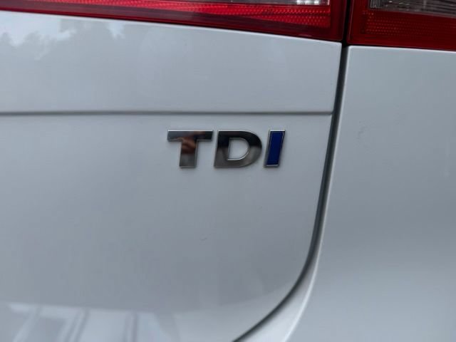 Used 2013 Volkswagen Touareg TDI AWD/4WD image 45