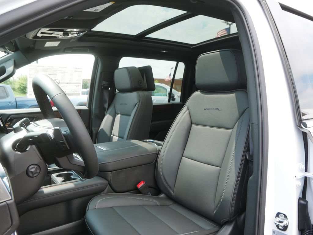 New 2026 GMC Yukon XL Denali AWD/4WD image 5