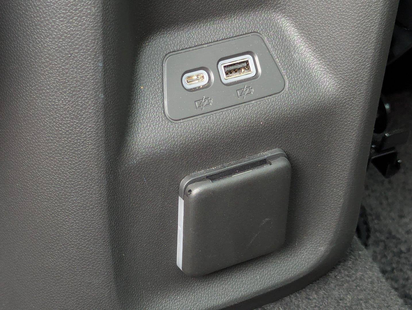 Used 2023 Buick Envision Avenir AWD/4WD image 29