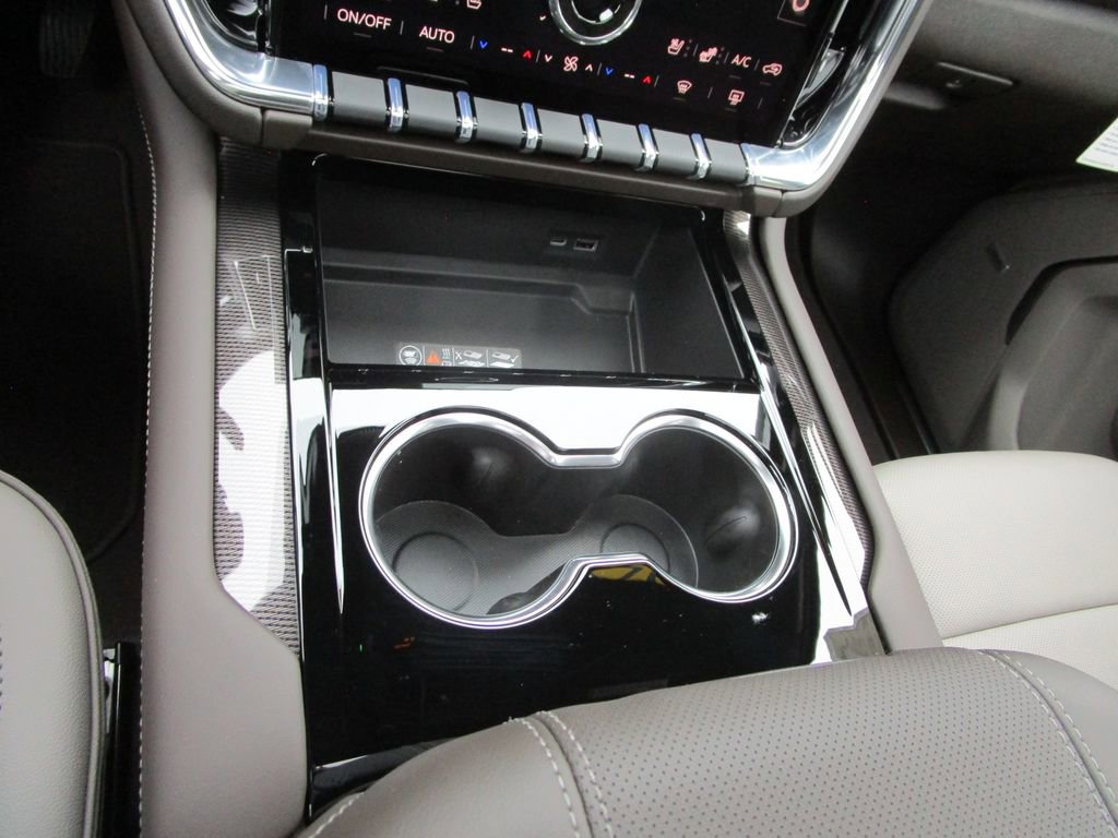 New 2026 GMC Yukon Elevation w/ Elevation Premium Package image 43