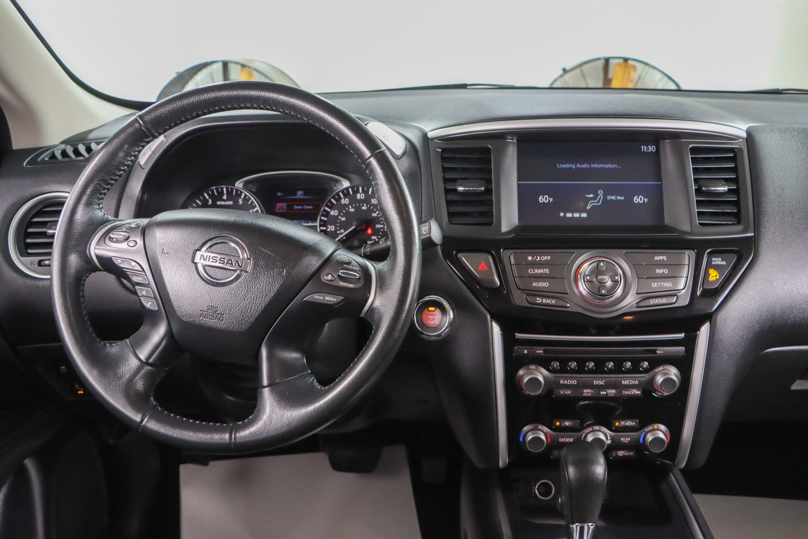 Used 2019 Nissan Pathfinder SV image 17