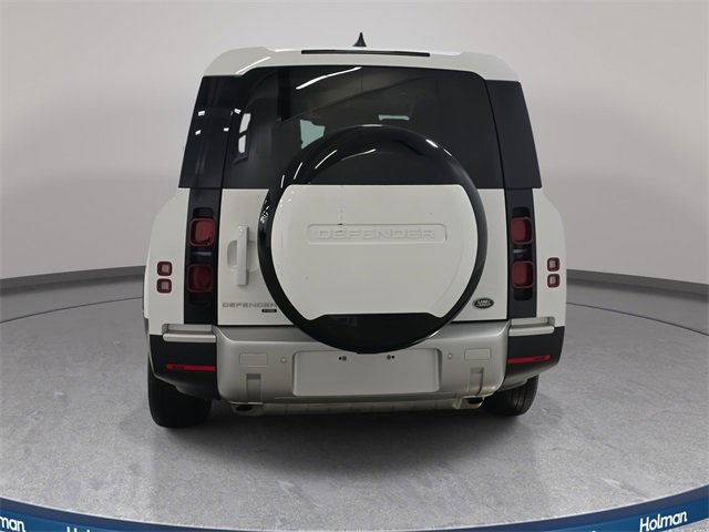 Used 2023 Land Rover Defender 130 SE image 7