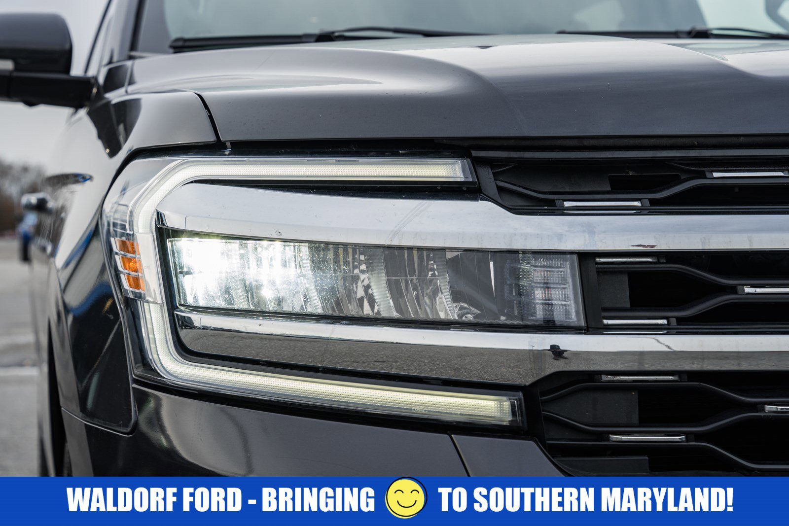 Used 2024 Ford Expedition Limited image 13