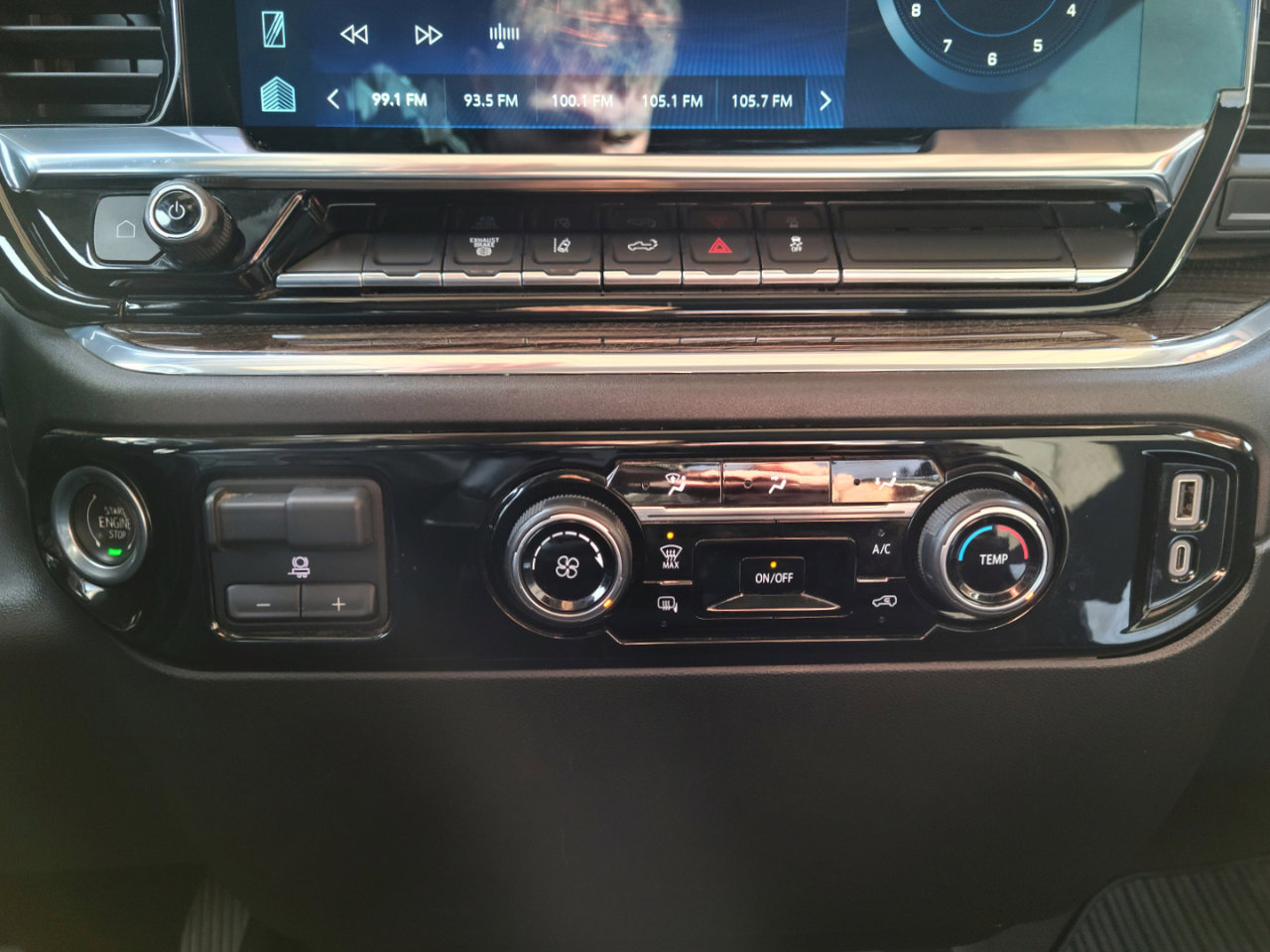 Used 2024 Chevrolet Silverado 2500 LT image 13