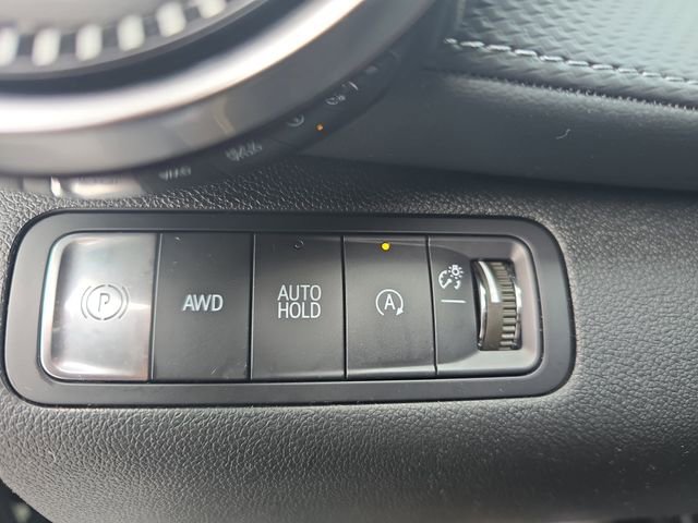 Used 2025 Chevrolet Equinox LT image 28