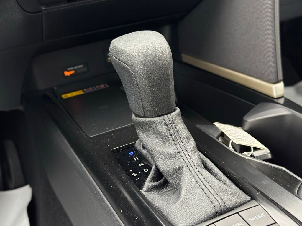 Used 2026 Toyota Camry LE w/ Convenience Package image 38