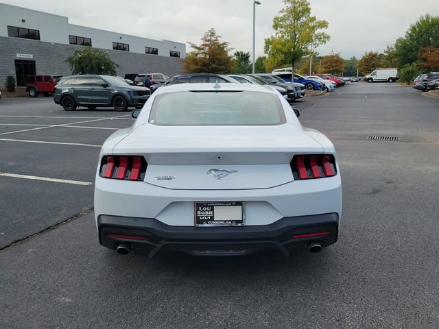 Used 2025 Ford Mustang Coupe RWD image 5