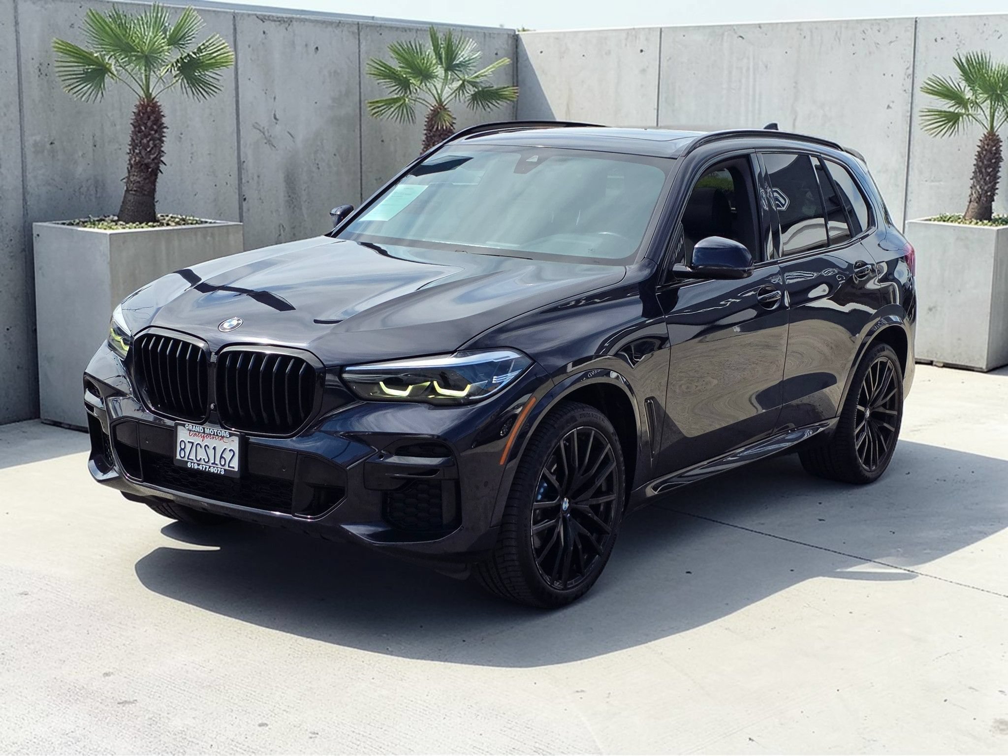 Used 2022 BMW X5 sDrive40i w/ M Sport Package RWD image 4