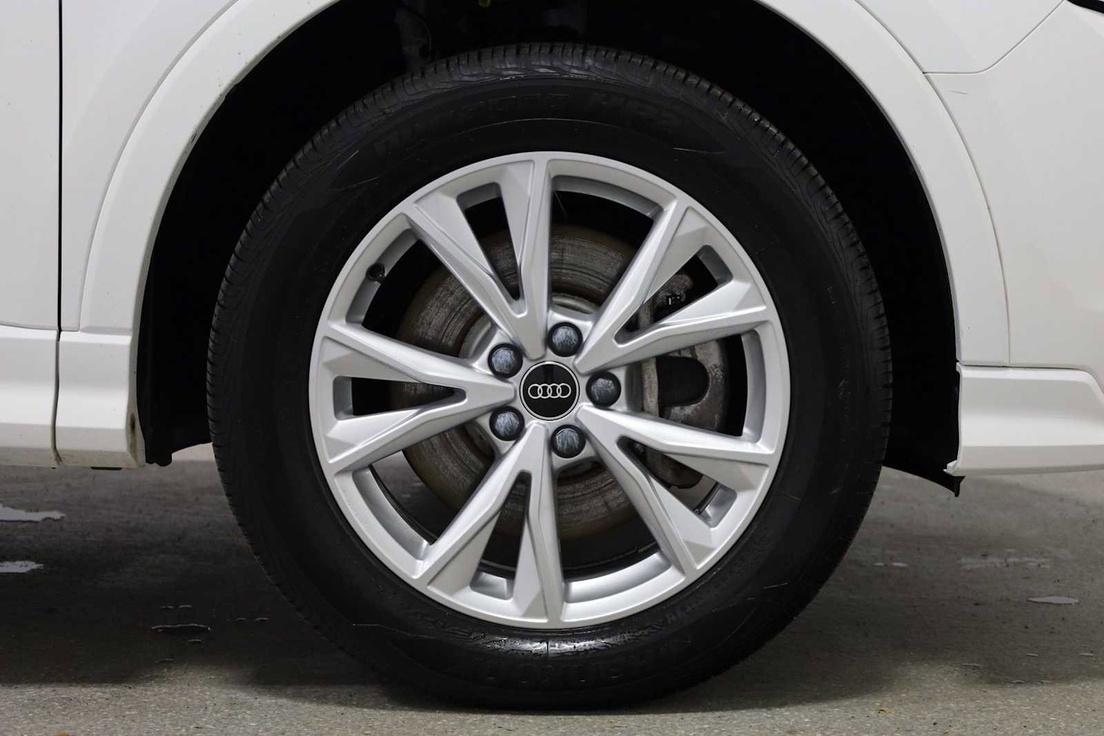 Used 2023 Audi Q3 2.0T Premium w/ Convenience Package image 12