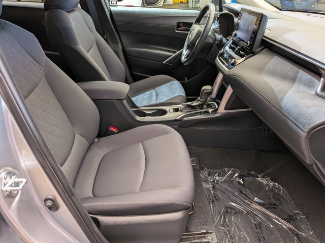 Used 2022 Toyota Corolla Cross LE w/ Moonroof Package FWD image 25