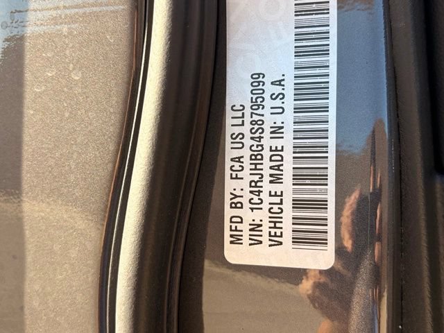 Certified 2025 Jeep Grand Cherokee Limited w/ Trailer Tow Package AWD/4WD image 36