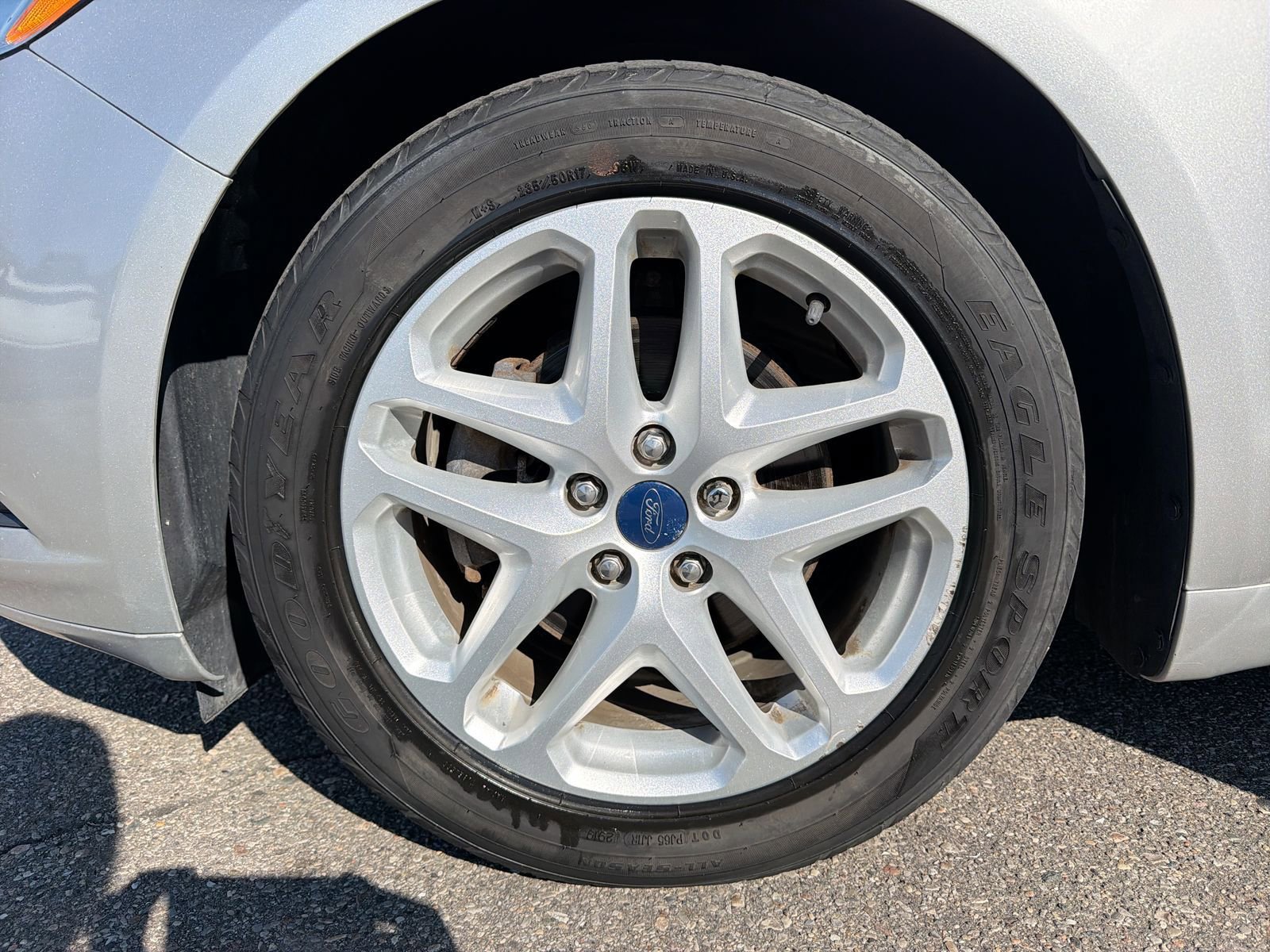 Used 2016 Ford Fusion SE FWD image 15