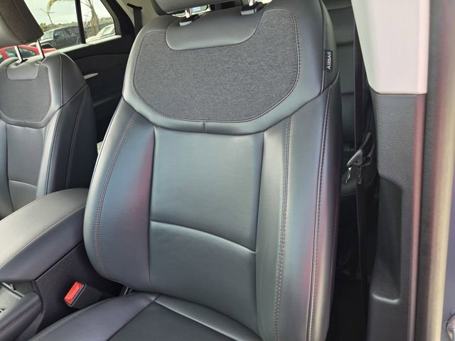 Used 2025 Ford Explorer Active w/ Active Comfort Package RWD image 16