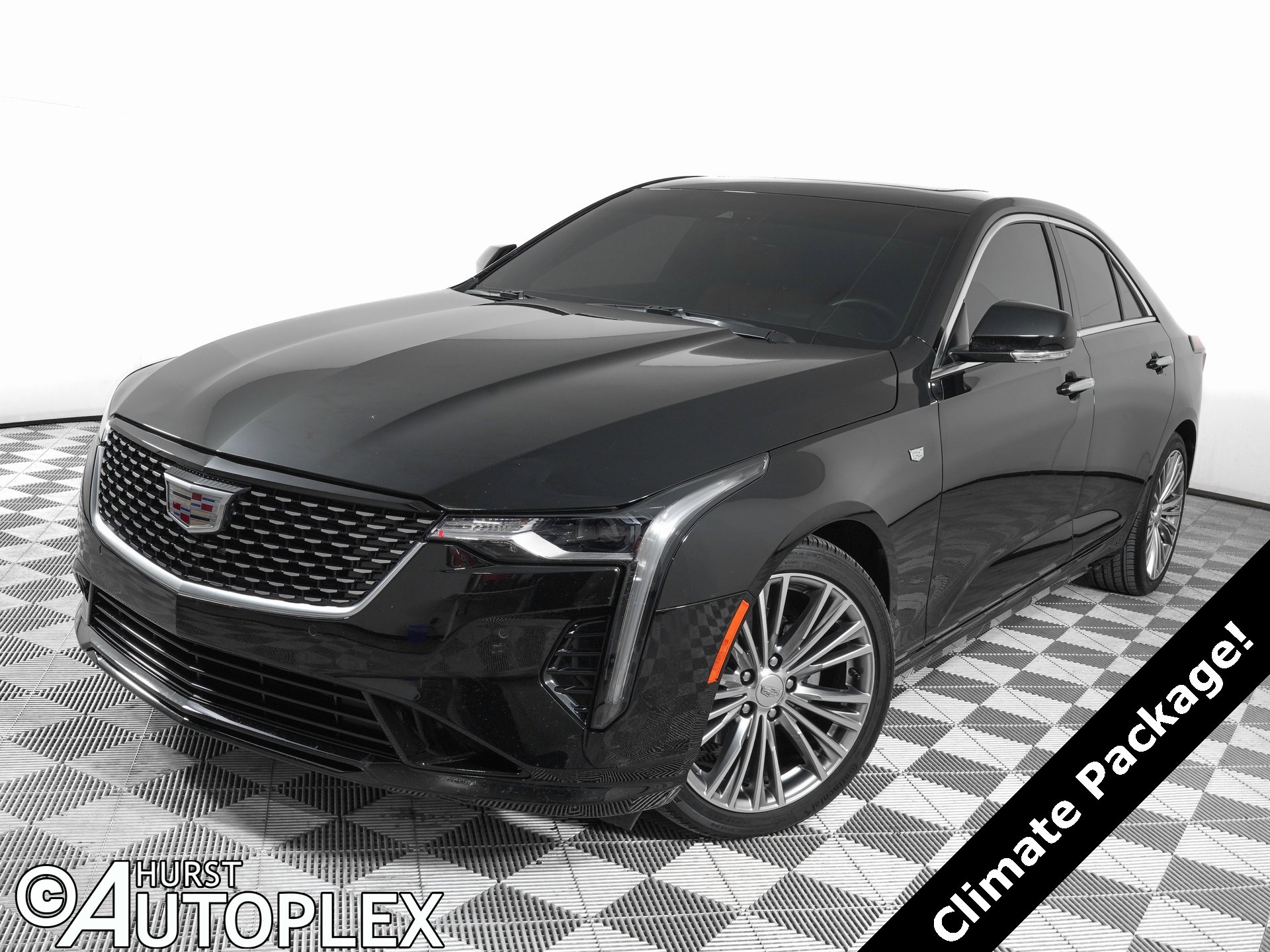 Used 2025 Cadillac CT4 Premium Luxury image 1